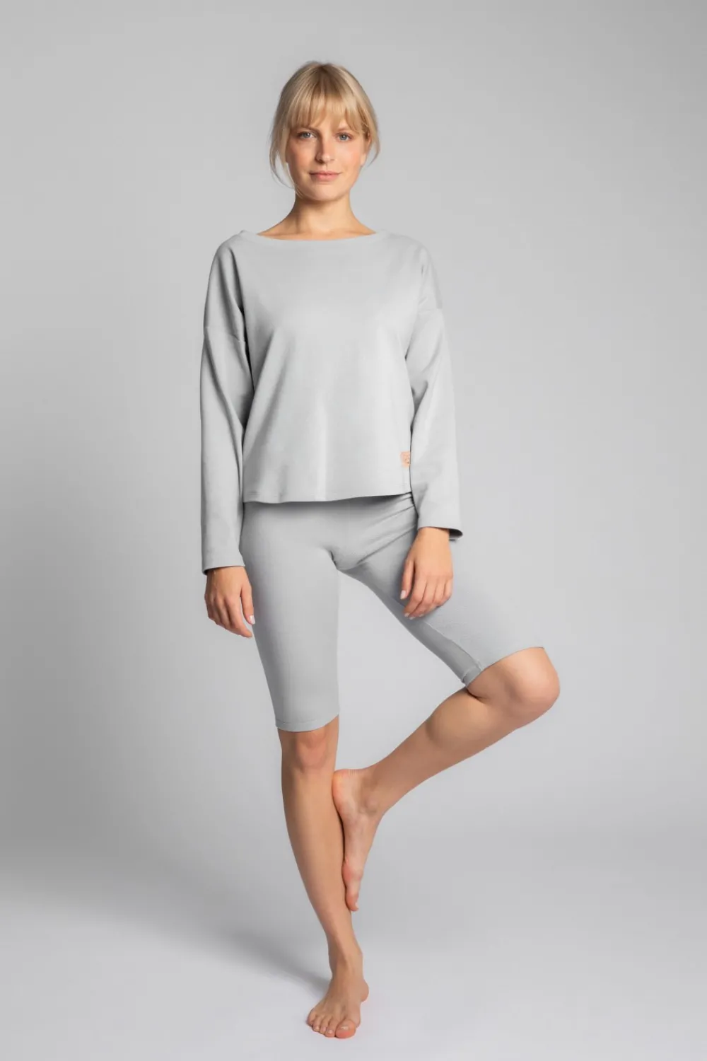 Online Bawełniana buza z dzianiny prążkowanej - popieata Odzież Casualowa|Bluzy