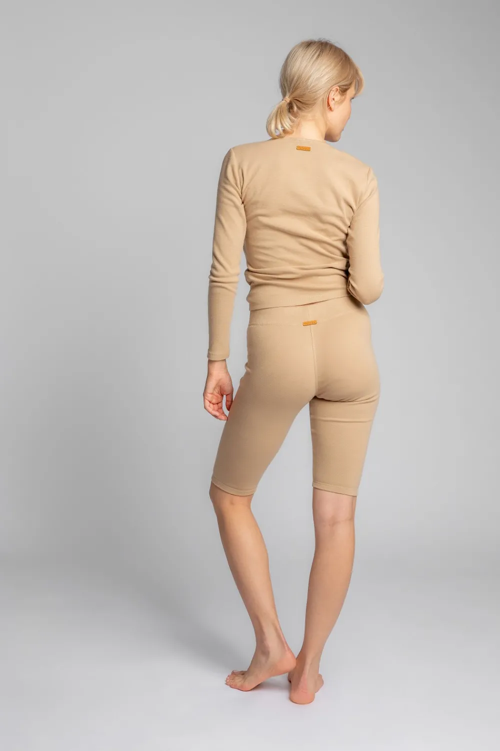 Bawełniane zorty-koarki z dzianiny prążkowanej - cappuccino Legginsy|Odzież Casualowa