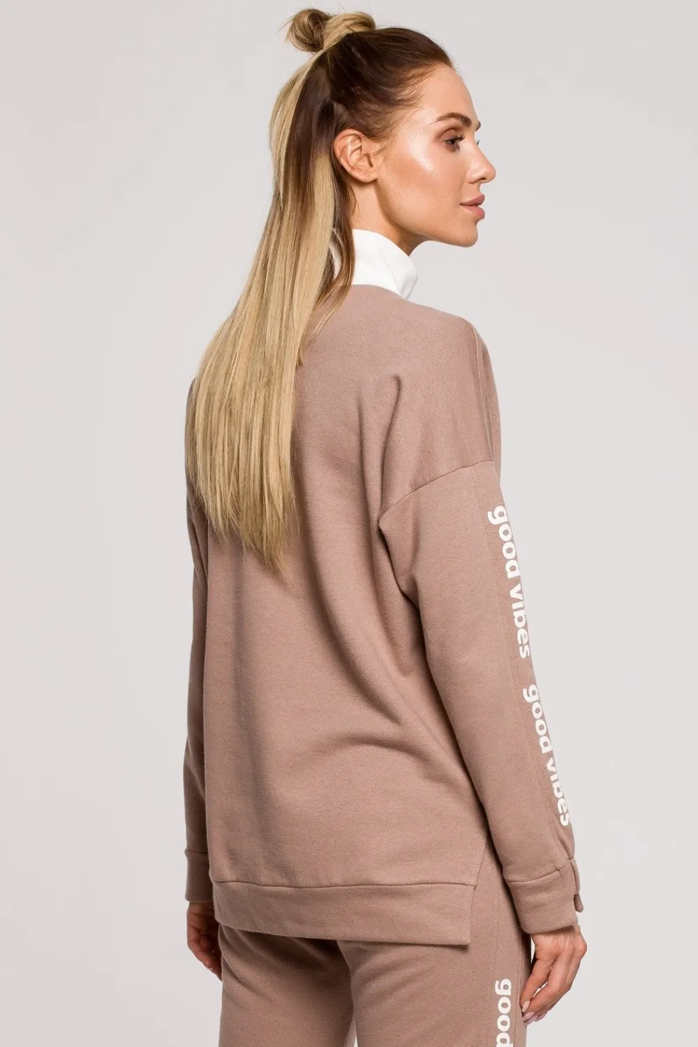 Online Buza daka z ogo good vibe - cappuccino Odzież Casualowa|Bluzy