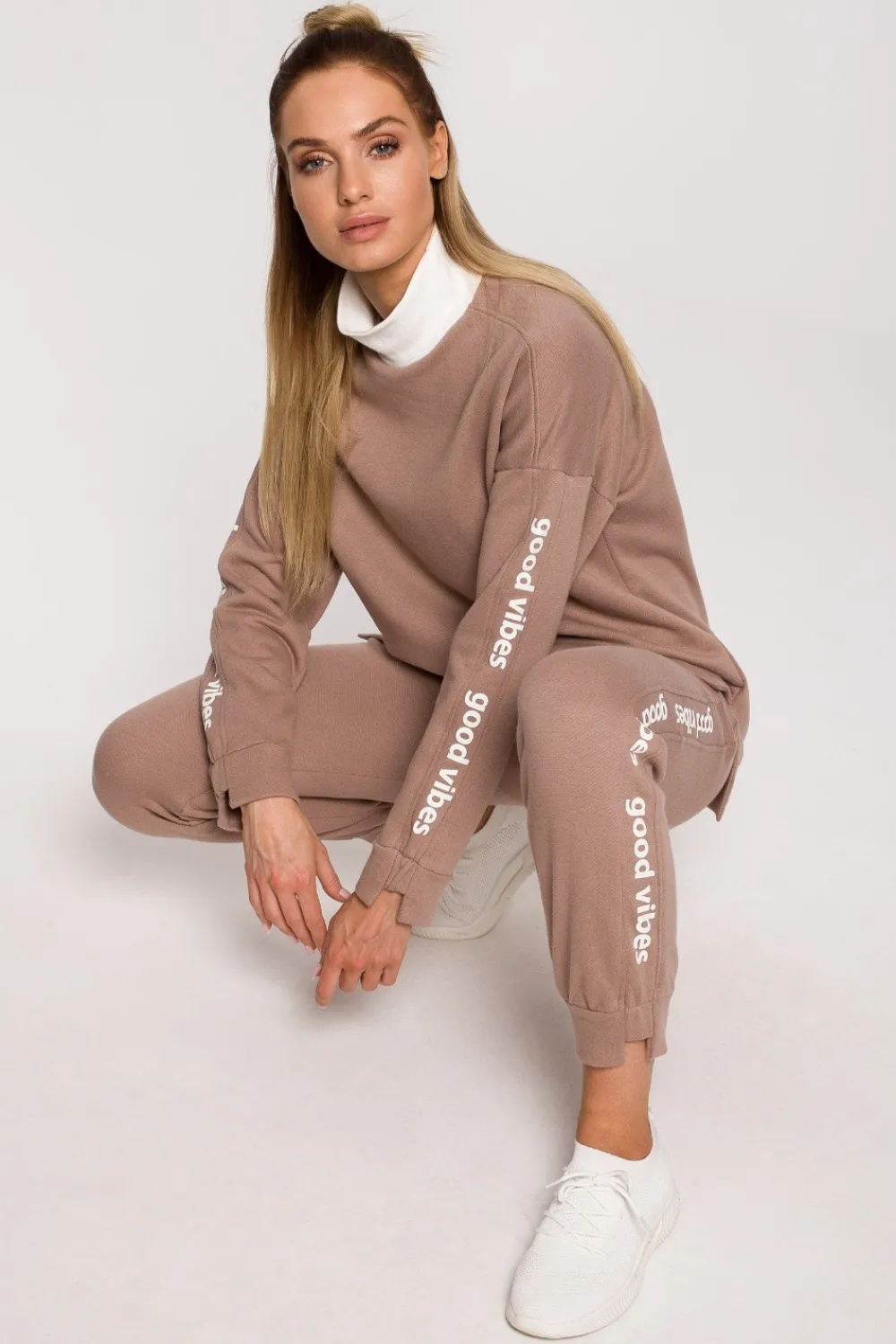 Online Buza daka z ogo good vibe - cappuccino Odzież Casualowa|Bluzy