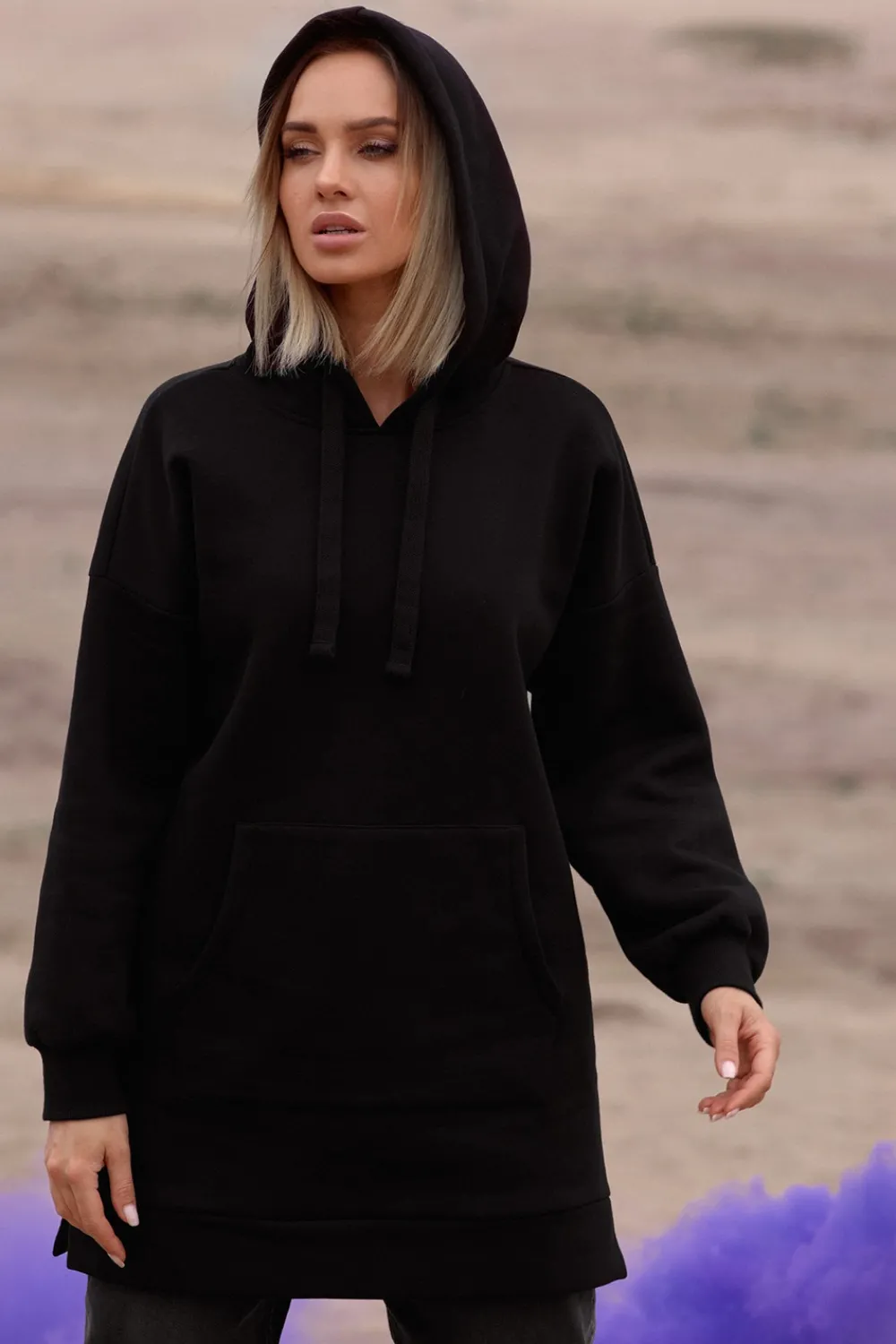 Outlet Bluza oversize z kieszenią typu kangurek - czarna Bluzy