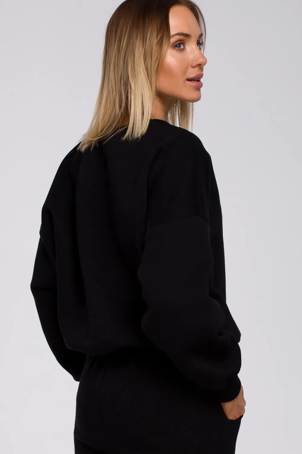 Bluza szeroka z haftem - czarna Odzież Casualowa|Bluzy