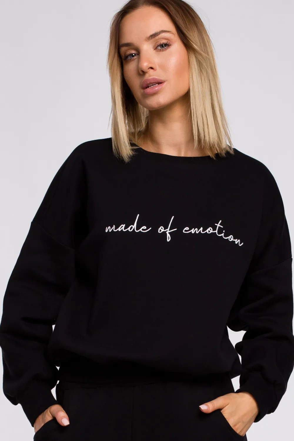 Bluza szeroka z haftem - czarna Odzież Casualowa|Bluzy