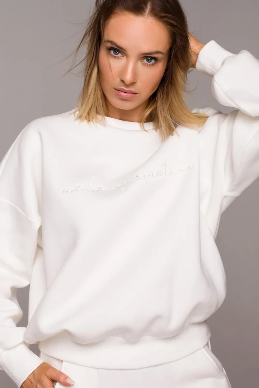 Online Buza zeroka z hafte - ecru Odzież Casualowa|Bluzy