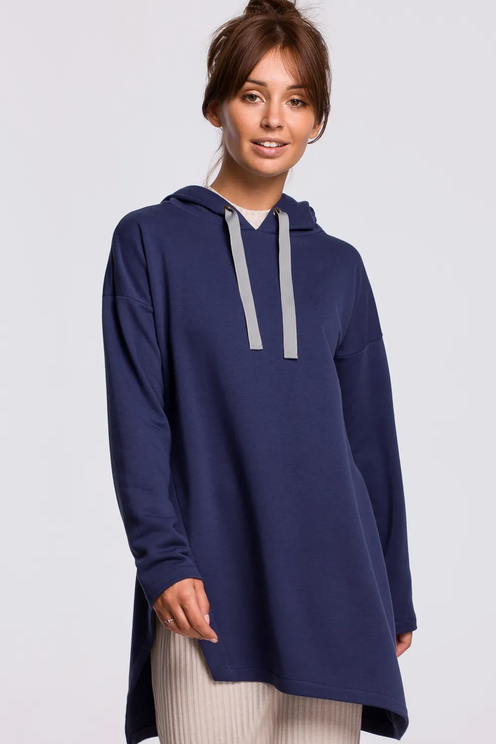 Bluza z kapturem i asymetrycznym rozcięciem - niebieska Odzież Casualowa|Bluzy