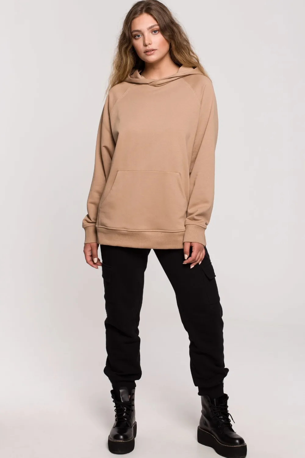 Hot Buza z kapture i kiezenią kangurek - orzechowa Odzież Casualowa|Bluzy