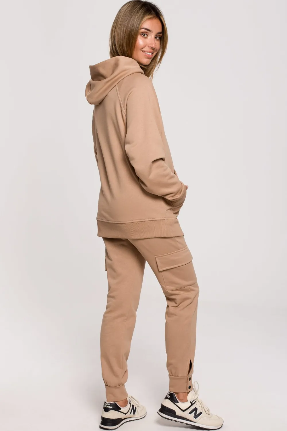 Hot Buza z kapture i kiezenią kangurek - orzechowa Odzież Casualowa|Bluzy