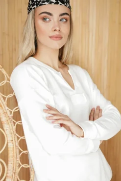 Sale Buza z wycięcie w dekocie - ecru Odzież Casualowa|Dobry Skład