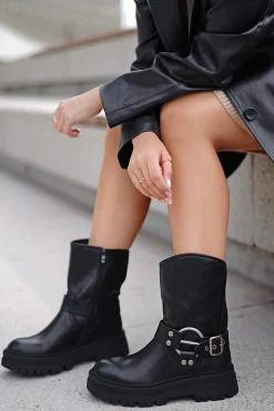 Clearance Buty do kostek z ozdobną klamrą Abery - czarne Botki