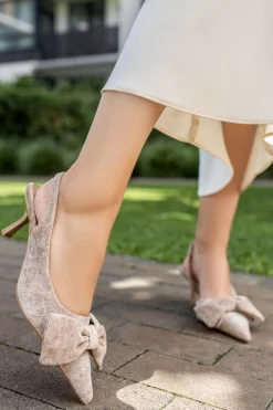Czółenka slingback na cienkim obcasie Zara - beżowe Czółenka|Buty
