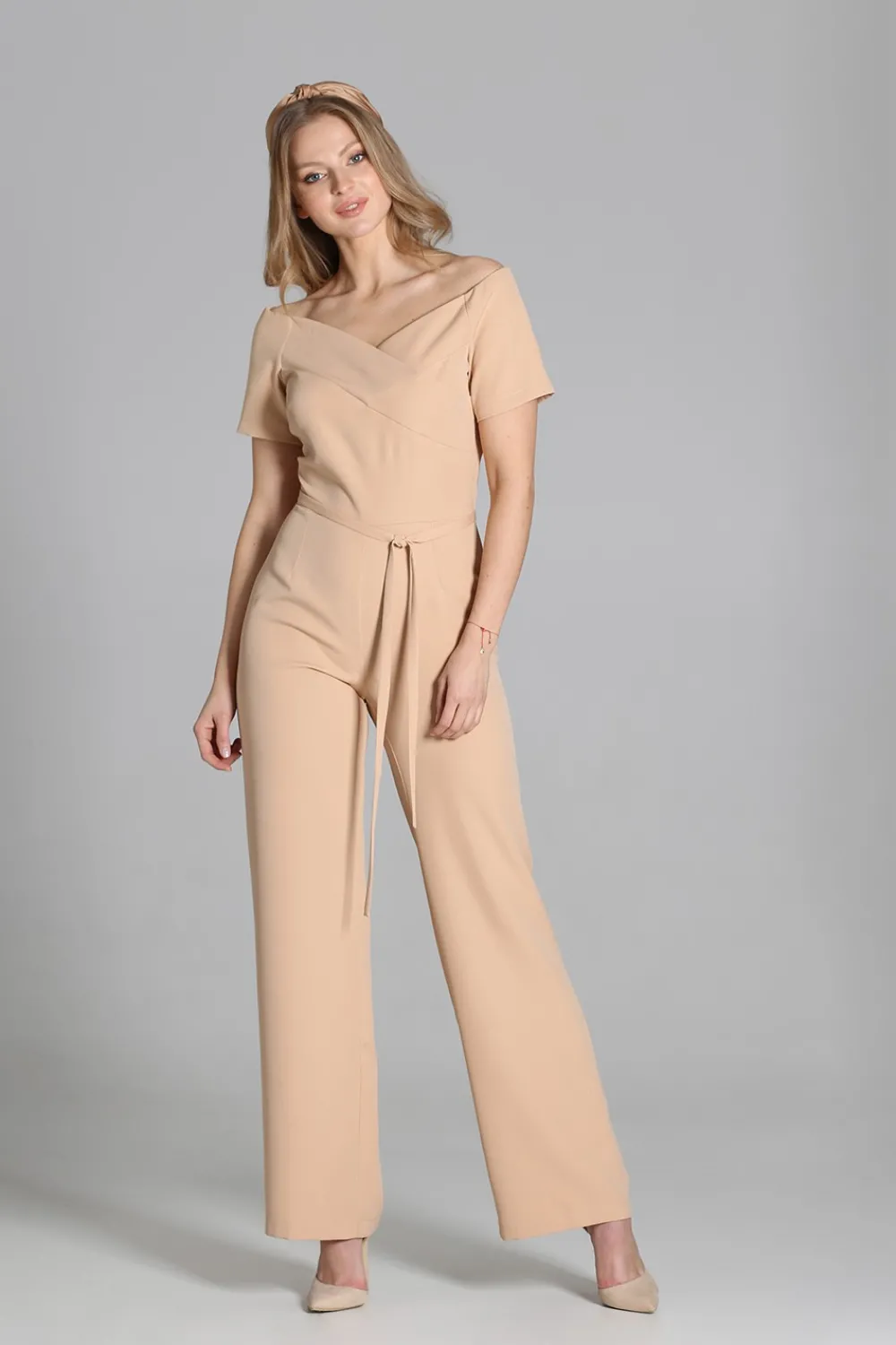 Discount Dopaowany kobinezon z dekote typu karen - beżowy Kombinezony|Eleganckie Kombinezony