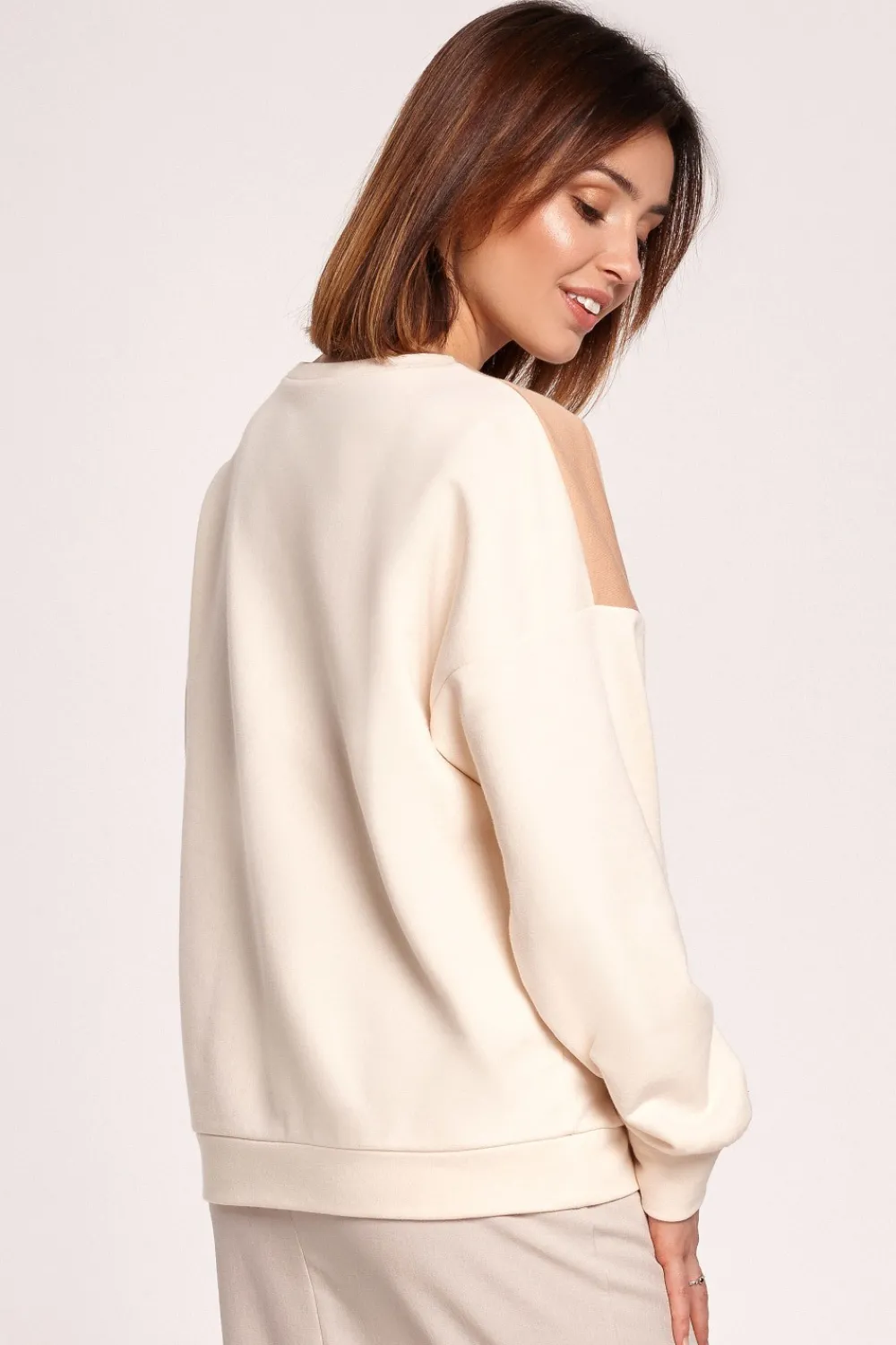 Sale Dwukolorowa bluza o luźnym kroju - model 4 Bluzy