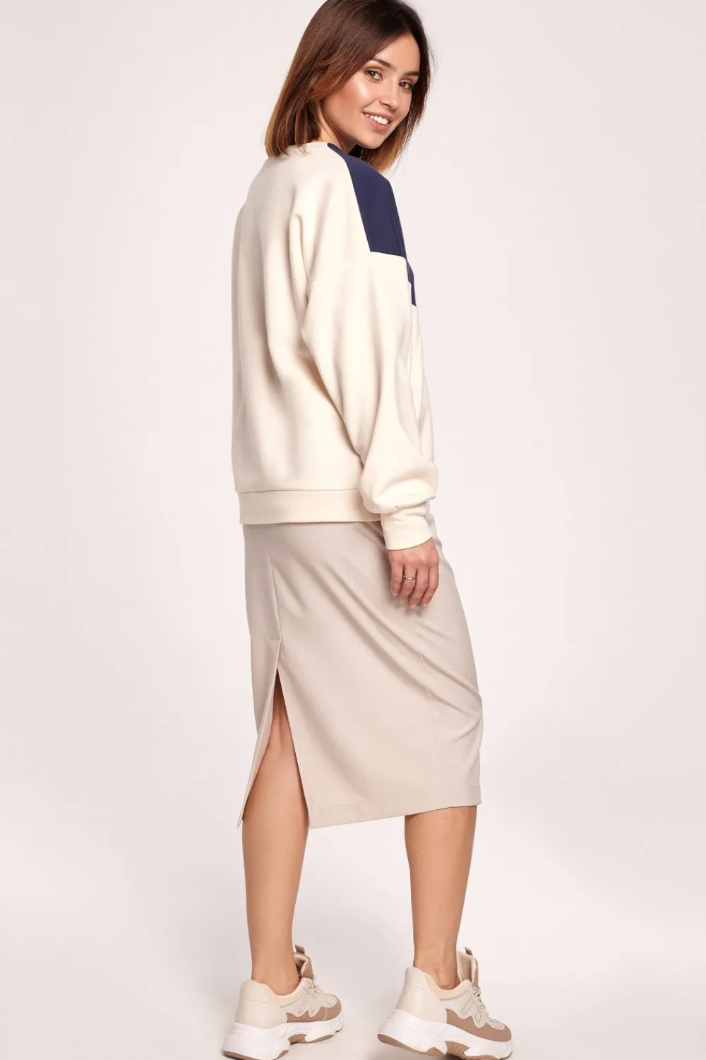 Discount Dwukolorowa bluza o luźnym kroju - model 2 Bluzy