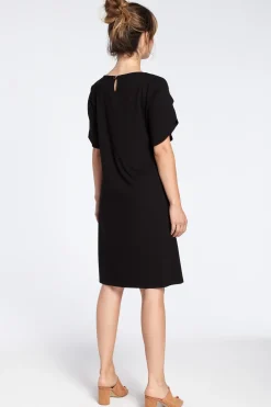 Outlet Elegancka sukienka midi z falbankami - czarna Sukienki