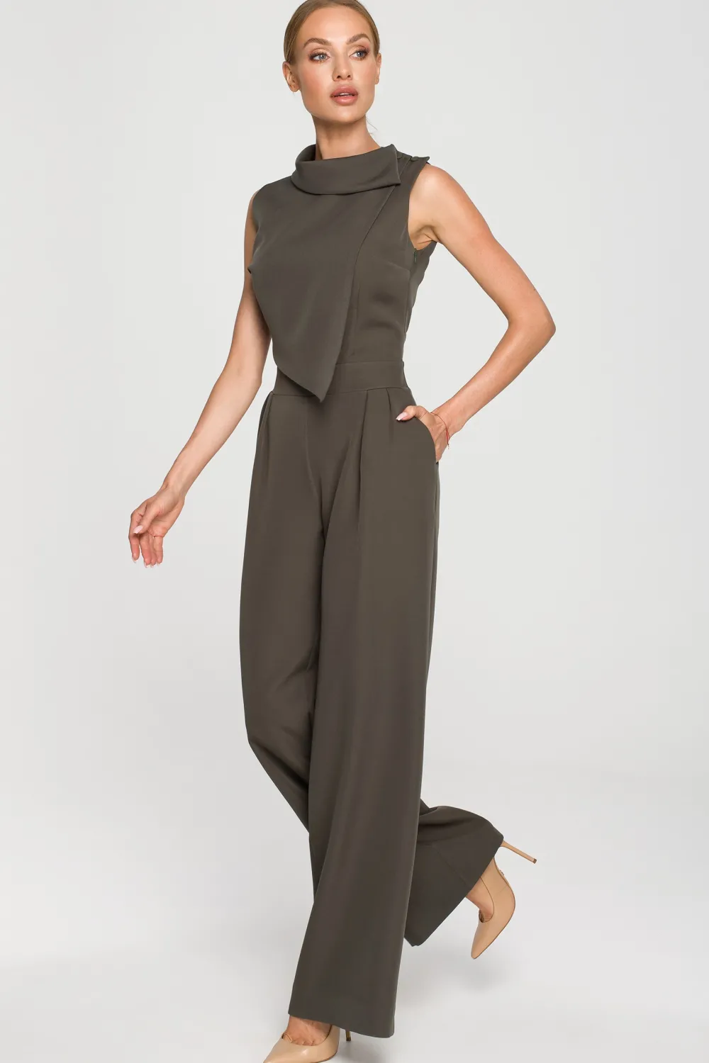 Hot Eegancki kobinezon z zerokii nogawkai - khaki Eleganckie Kombinezony|Kombinezony