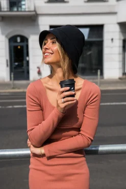 Hot Kapelusz typu bucket hat - czarny Akcesoria|Dobry Skład