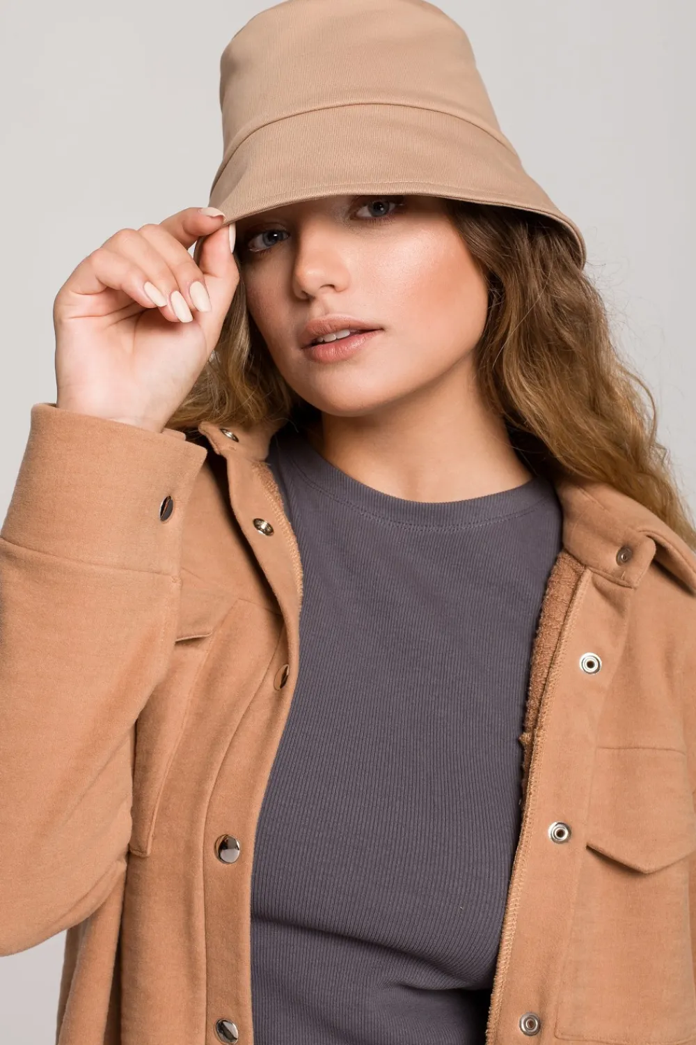 Outlet Kapelusz typu bucket hat - orzechowy Akcesoria|Dobry Skład