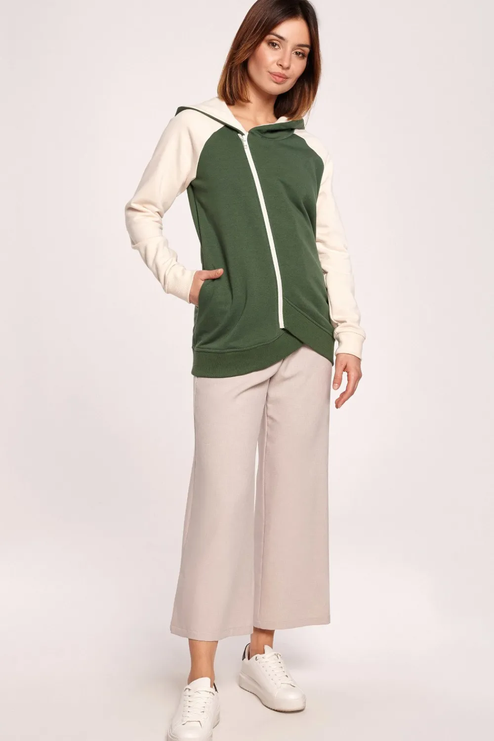 Discount Kolorowa bluza z zamkiem - model 1 Bluzy