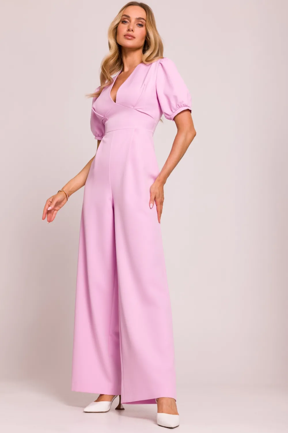 Sale Kobinezon z głęboki dekote i zerokii nogawkai - cukierkowy róż Eleganckie Kombinezony|Kombinezony
