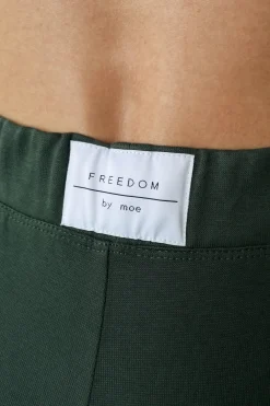 Sale Krótkie egginy typu koarki - iitarno-zieone Legginsy|Odzież Casualowa