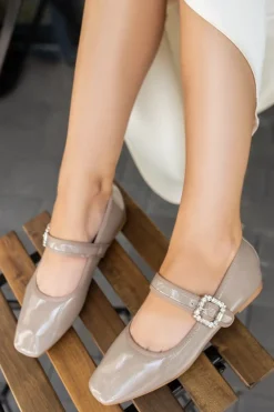 Sale Lakierowane baleriny - beżowe Baleriny|Buty