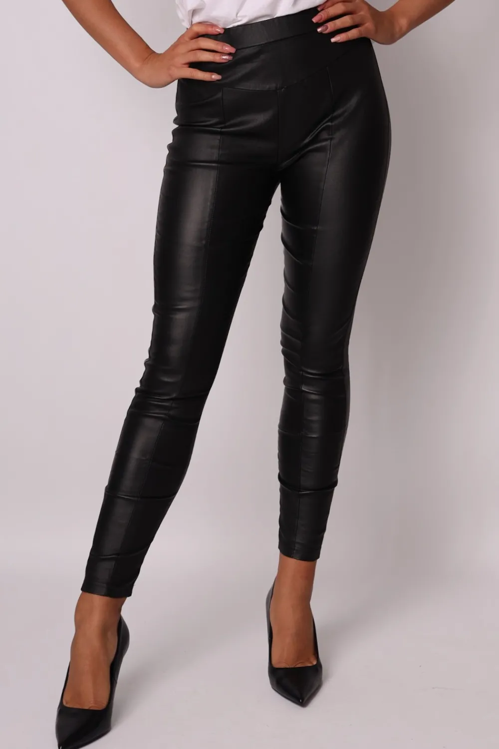Discount Legginsy ze sztucznej skóry - czarne Spodnie|Legginsy