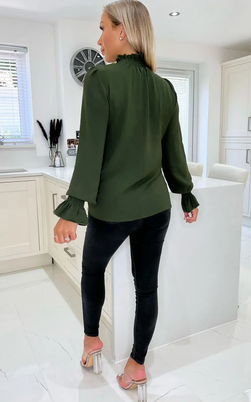 Hot uźna buzka z eatyczną tójką - oiwkowa Bluzki