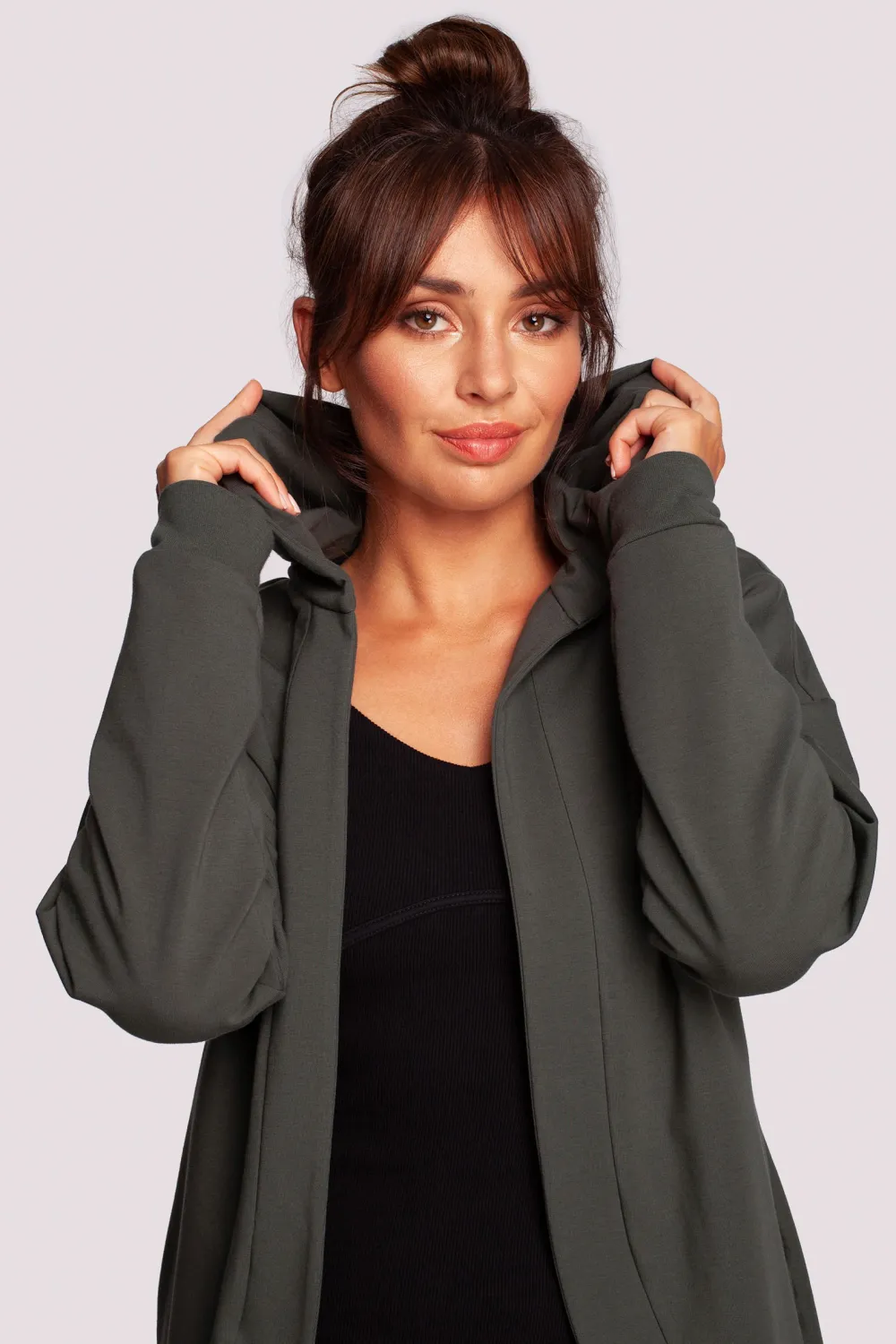 Outlet Niezapinana narzutka z kapture - iitarno-zieona Odzież Casualowa|Bluzy