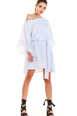 New Sukienka oversize z opadającym ramieniem - biała Dobry Skład|Sukienki