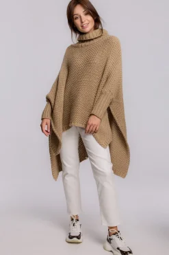 New Sweter ponczo z rękawami i golfem - kamelowy Swetry