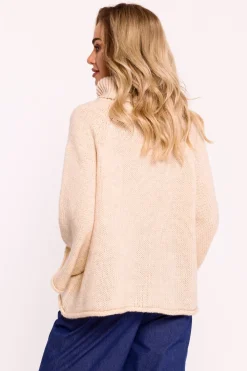 New Sweter z golfem i szerokimi rękawami – beżowy Swetry