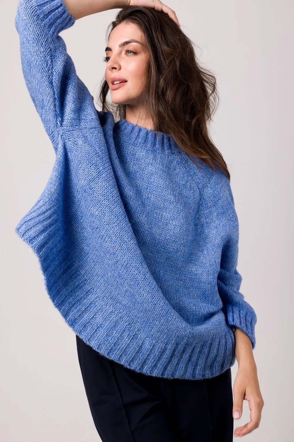 Best Sweter z nietoperzowymi rękawami - lazurowy Swetry