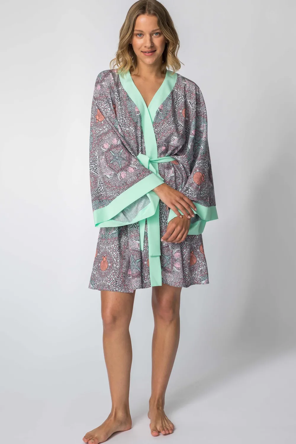 Discount Szlafrok o kroju kimono z nadrukiem - model 3 Szlafroki