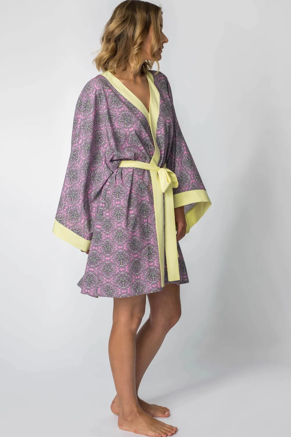 Outlet Szlafrok o kroju kimono z nadrukiem - model 2 Szlafroki