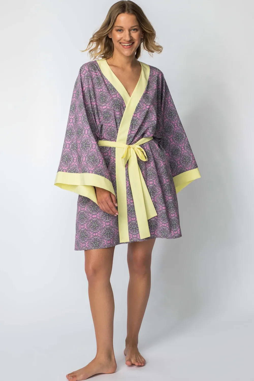 Outlet Szlafrok o kroju kimono z nadrukiem - model 2 Szlafroki