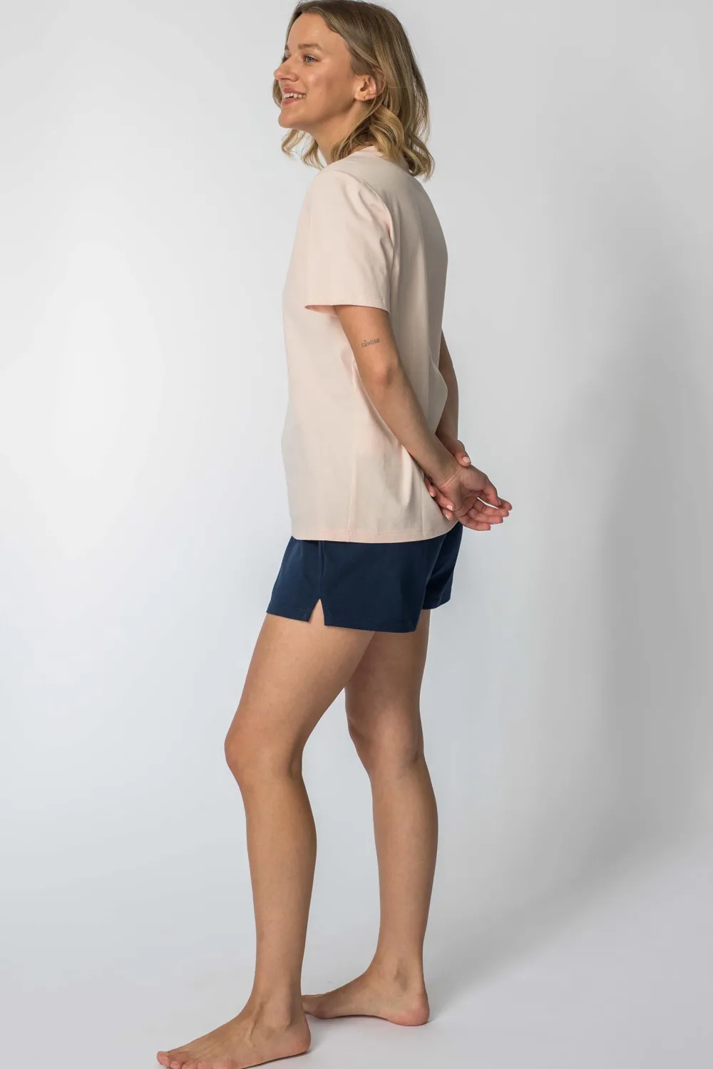 Hot T-hirt z nadrukie z przodu - brzokwiniowy Odzież Casualowa|Bluzki