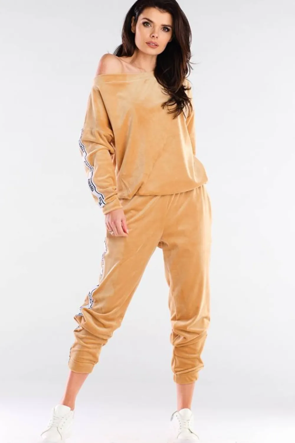 Outlet Weurowa buza z apaai - beżowa Odzież Casualowa|Bluzy