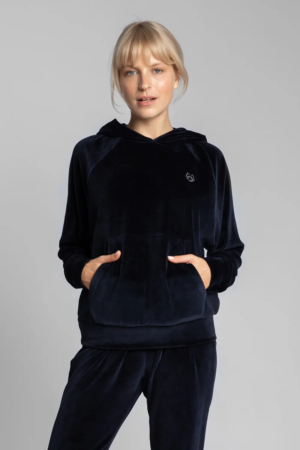 Hot Weurowa buza z nietoperzowyi rękawai - granatowa Odzież Casualowa|Bluzy