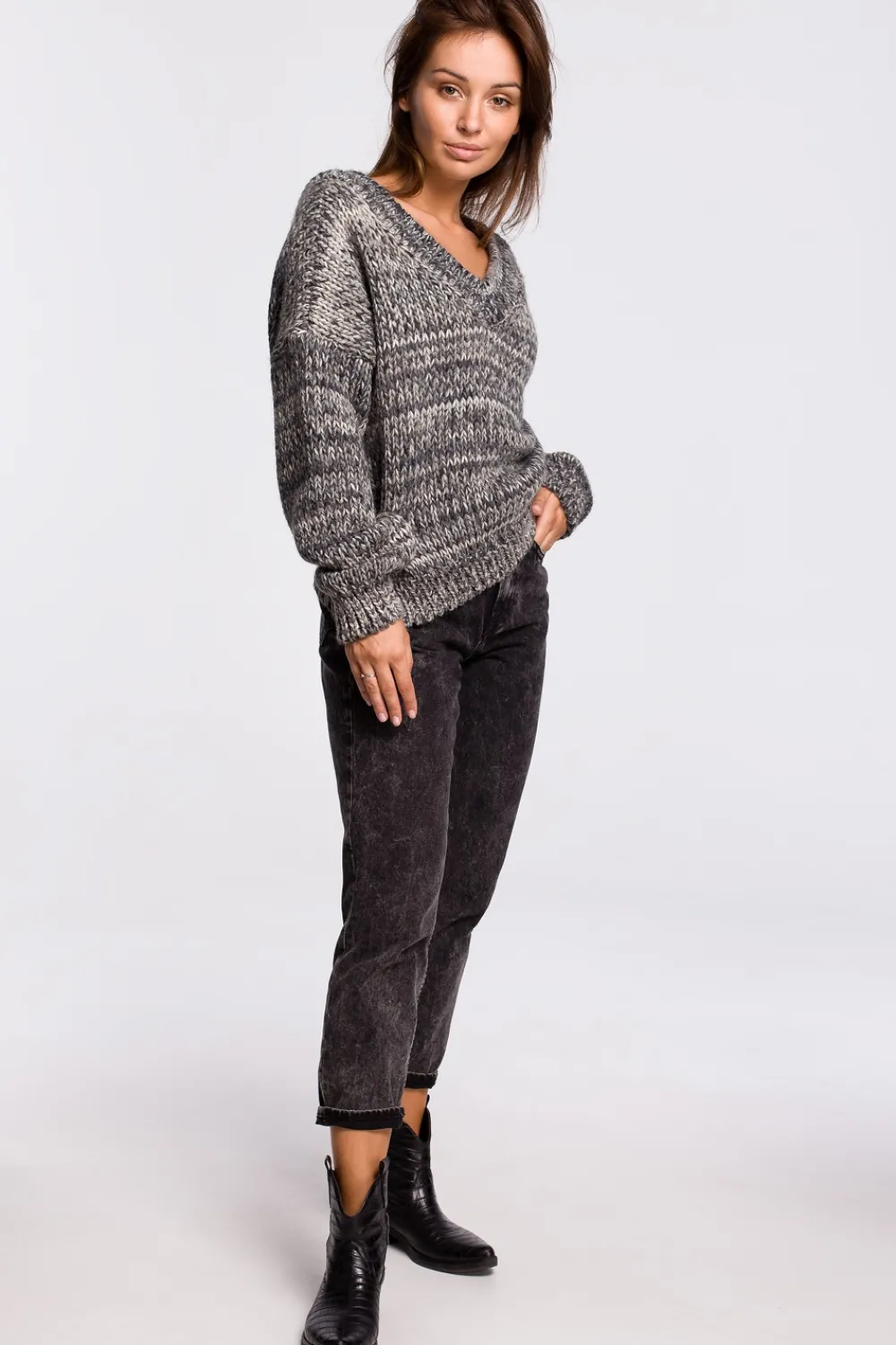 New Wielokolorowy sweter z dekoltem V - szary Swetry
