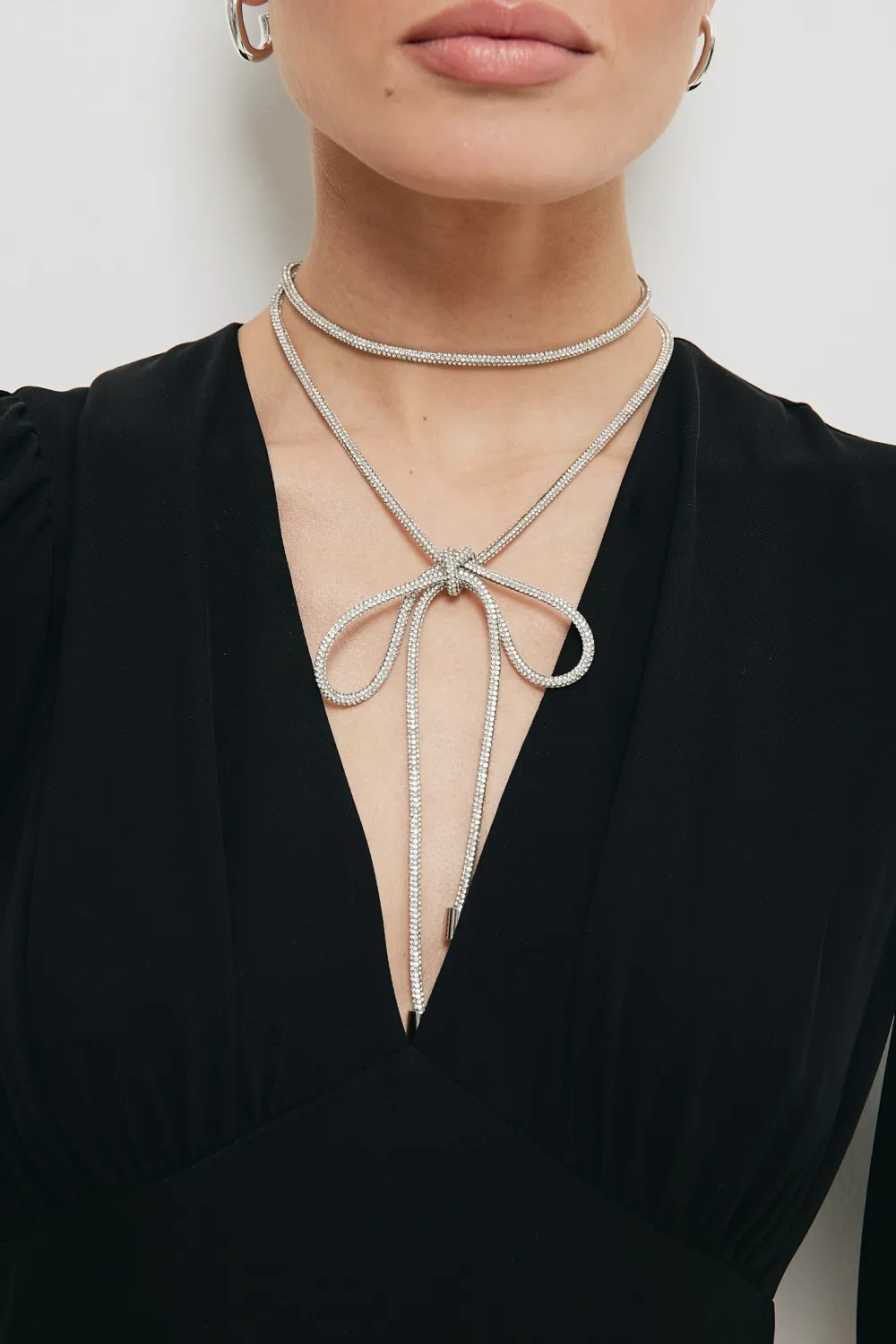 Wiązany naszyjnik typu choker - srebrny Akcesoria