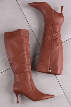 Clearance Wysokie buty na cienkim obcasie - brązowe Kozaki|Botki