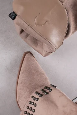Hot Zamszowe wysokie buty z ćwiekami Allie - brązowe Kozaki|Botki